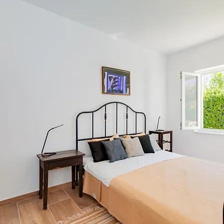 Appartement Cesarica *